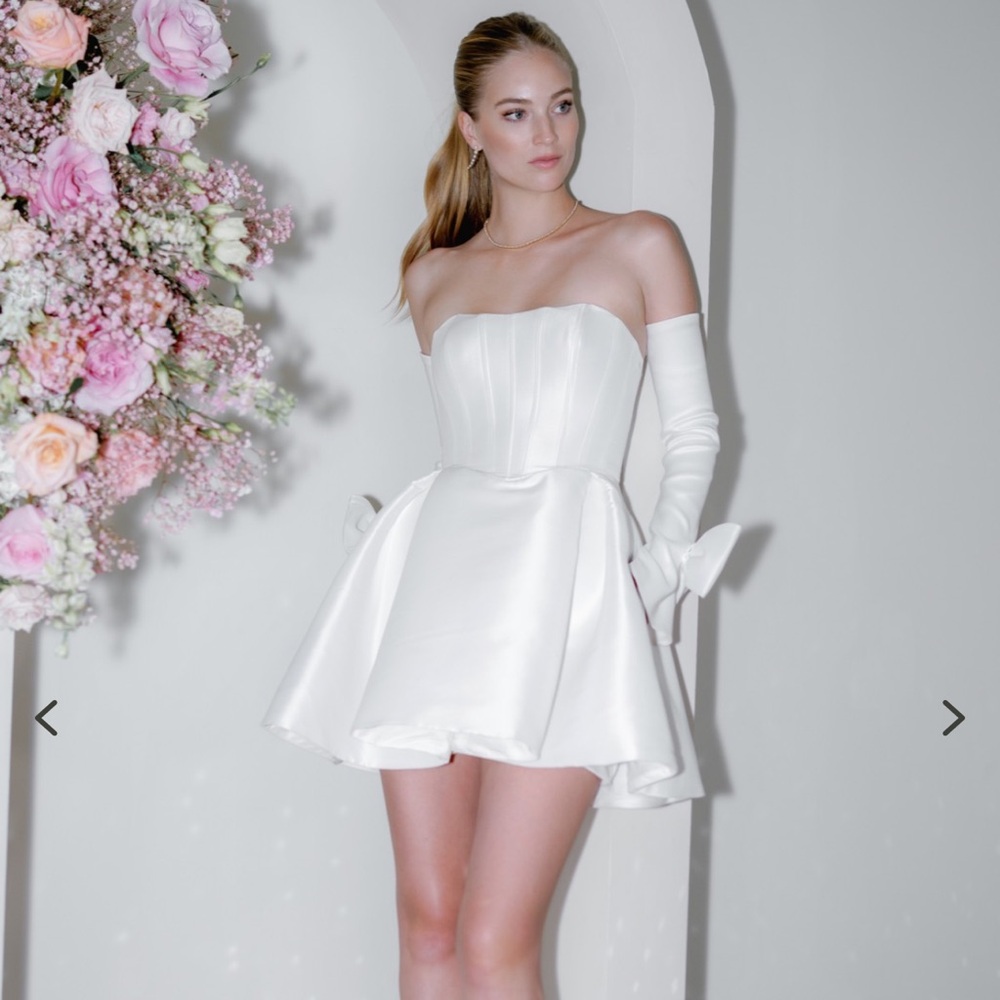 WATTERS little white dress!